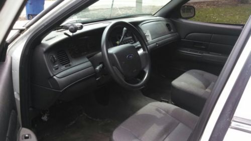 2007 Police Interceptor Crown Vic. P71, image 5