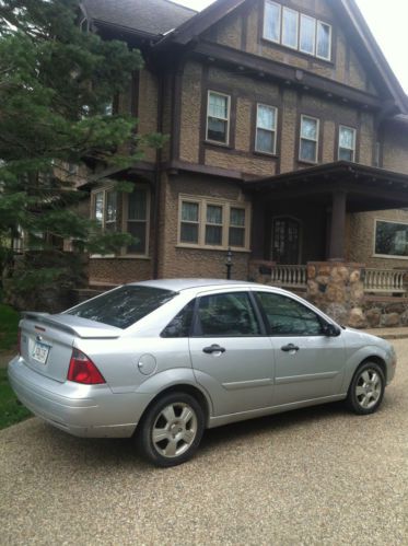 2007 ford focus ses sedan 4-door 2.0l