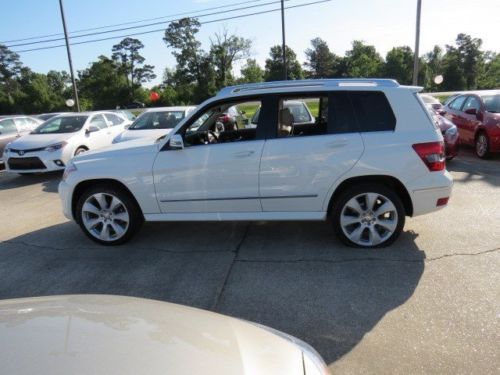 No reserve, aluminum wheels, ipod/mp3, leather seats, bluetooth