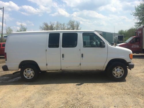 2007 ford e-250 base standard cargo van 2-door 5.4l