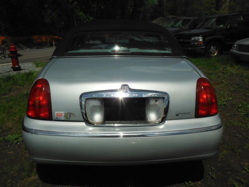 2000 Lincoln Town Car PRESIDENTAL 4DR W/AIRCONDITIONING & POWERMNRF 4LITER 8CYL, image 8