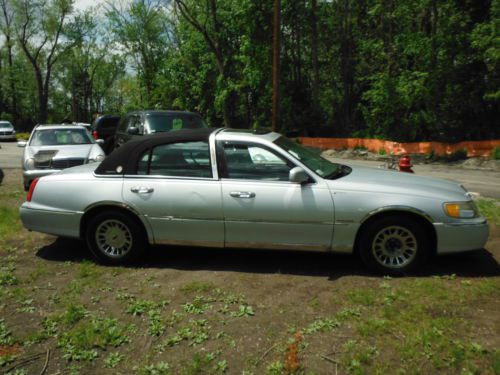 2000 Lincoln Town Car PRESIDENTAL 4DR W/AIRCONDITIONING & POWERMNRF 4LITER 8CYL, image 15