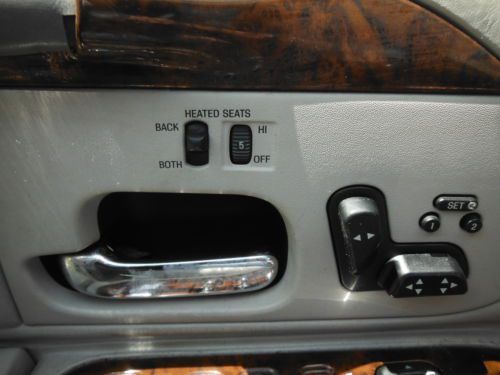 2000 Lincoln Town Car PRESIDENTAL 4DR W/AIRCONDITIONING & POWERMNRF 4LITER 8CYL, image 32