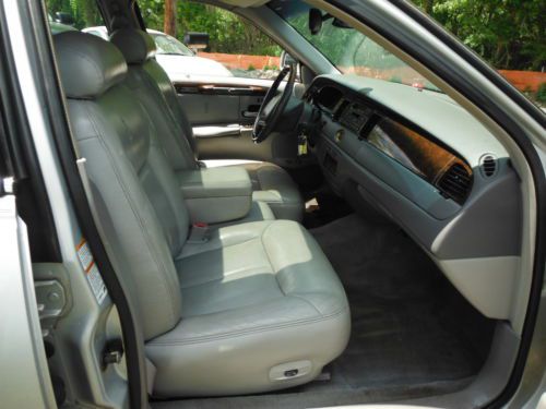 2000 Lincoln Town Car PRESIDENTAL 4DR W/AIRCONDITIONING & POWERMNRF 4LITER 8CYL, image 34