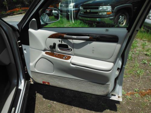 2000 Lincoln Town Car PRESIDENTAL 4DR W/AIRCONDITIONING & POWERMNRF 4LITER 8CYL, image 36