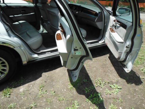 2000 Lincoln Town Car PRESIDENTAL 4DR W/AIRCONDITIONING & POWERMNRF 4LITER 8CYL, image 41