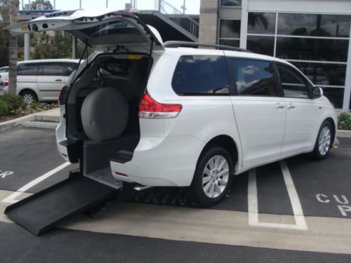 2011 toyota sienna xle limited nav dvd loaded wheelchair handicap van low miles