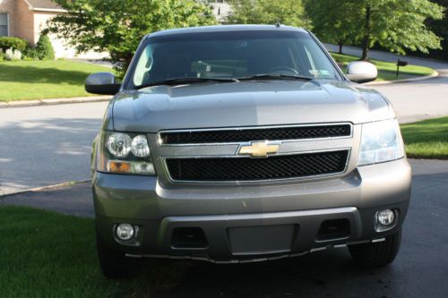 2008 chevrolet suburban 1500 lt sport utility 4-door 5.3l
