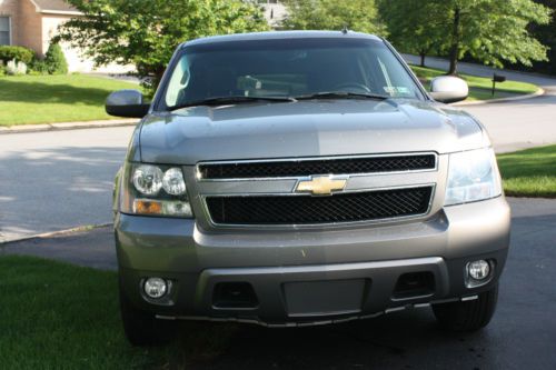 2008 chevrolet suburban 1500 lt sport utility 4-door 5.3l