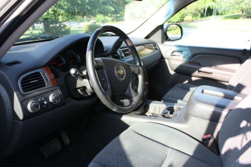 2008 Chevrolet Suburban 1500 LT Sport Utility 4-Door 5.3L, US $23,000.00, image 3