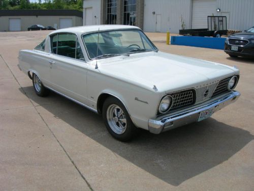 1966 plymouth barracuda   nice paint, nice interior, very clean no reserve!