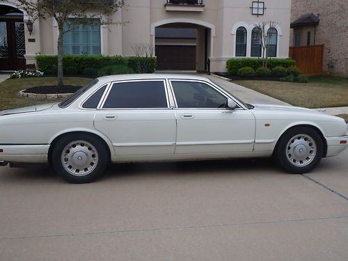 1995 jaguar xj6  base sedan 4-door 4.0l