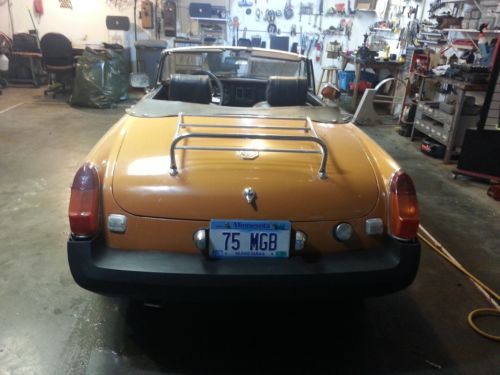 1975 mgb silver anniversary convertable