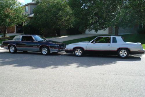 Look....rare oppurtunity package deal 1983-1984 olds hurst,only 2 years made...