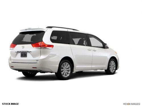 2014 toyota sienna limited