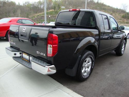 2011 nissan frontier sv