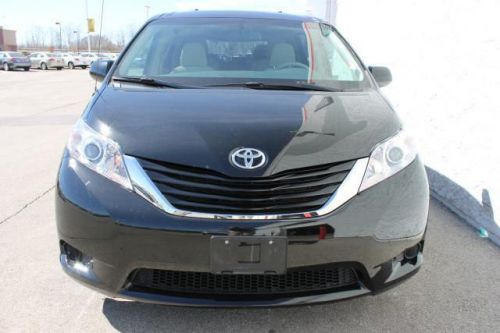 2013 toyota sienna le