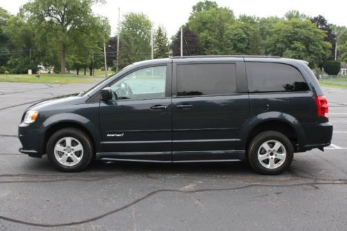 13 Grand Caravan Handicap Accessilble Wheelchair Van Side Entry Powered Ramp, image 8