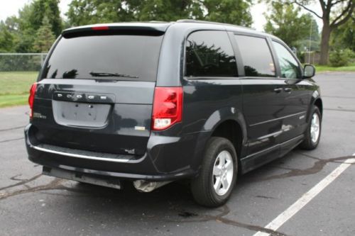 13 Grand Caravan Handicap Accessilble Wheelchair Van Side Entry Powered Ramp, image 12