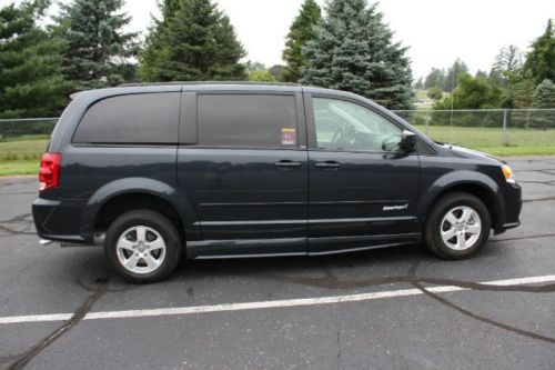 13 Grand Caravan Handicap Accessilble Wheelchair Van Side Entry Powered Ramp, image 13