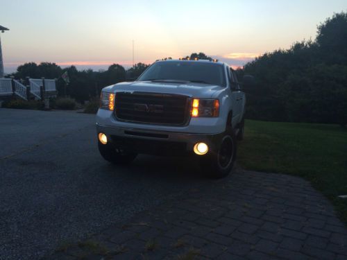 Gmc 2500hd  crew cab 4wd