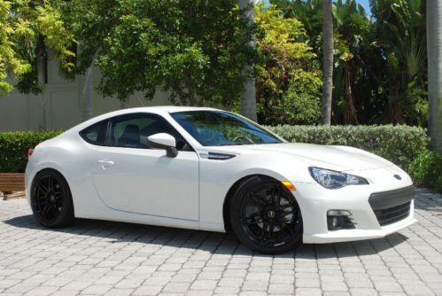 2014 subaru brz coupe premium 6-speed manual navigation bluetooth 18 wheels