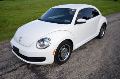 2012 volkswagen beetle base hatchback 2-door 2.5l