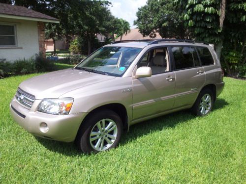 Beautiful highlander hybrid 2007 in florida