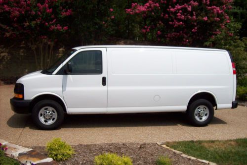 2013 chevrolet 2500 express 155&#034; extended cargo van  36k miles