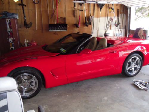 2000 chevrolet corvette base convertible 2-door 5.7l
