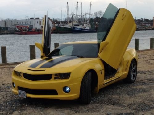 2010 chevrolet camaro ss coupe 2-door 6.2l title in hand