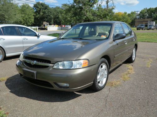 2000 nissan altima gle leather, automatic, low miles...very clean