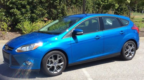 2014 ford focus se (5k miles) 5 months old **save $1000&#039;s!!! loaded