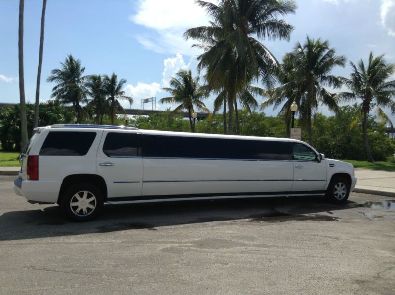 2007 cadillac escalade limousine