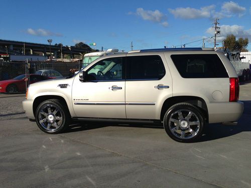 2007 cadillac escalade - fully loaded!