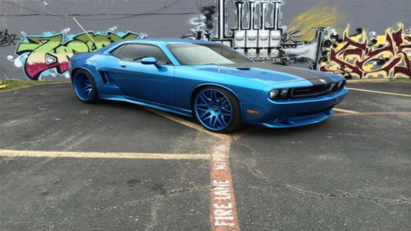 2009 dodge challenger srt8 coupe 2-door