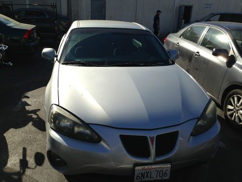 2004 silver pontiac grand prix gt1 sedan 4-door 3.8l