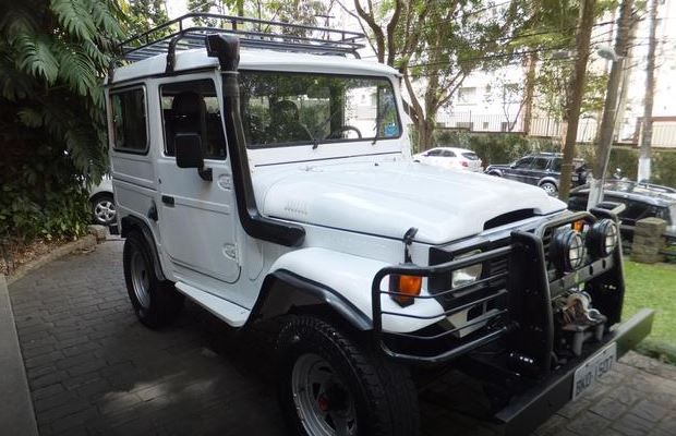 Classic 4x4 toyota for export from brazil.