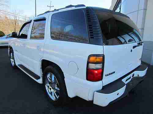 2006 GMC Yukon Denali Sport Utility 4-Door 6.0L, image 4