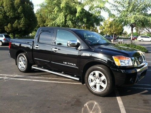 2010 nissan titan se extended cab pickup 4-door 5.6l