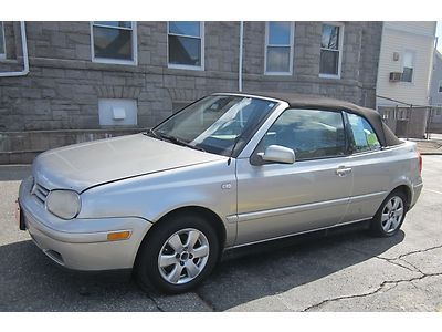 Convertible * automatic * power top * no reserve!!!