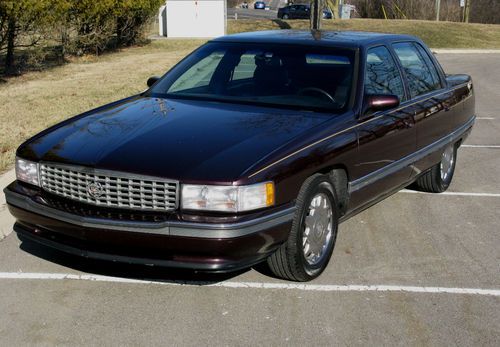 Deville concours, 4.6l northstar v8, chrome wheels, original condition