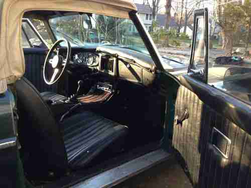 mgb 1972 no reserve, image 3