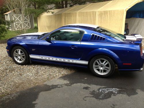 2005 mustang gt coupe, 4.6l, automatic