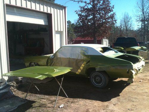 1972 chevelle malibu, 90% already re-stored, super clean, runs great