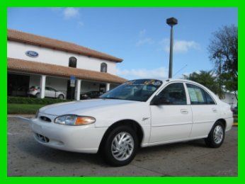 98 white se 2l i4 automatic sport sedan *rear spoiler *alloy wheels *low mi:64k