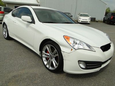 Hyundai genesis coupe turbo repairable salvage title rebuildable  light damage