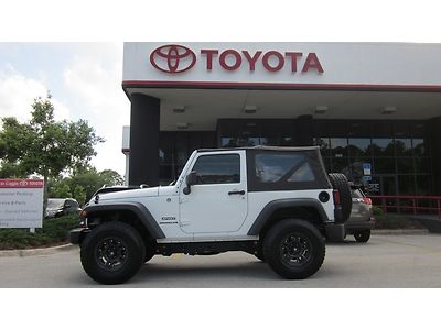 Sport 4x4 manual suv 3.8l driver &amp; front passenger frontal airbags fog lamps