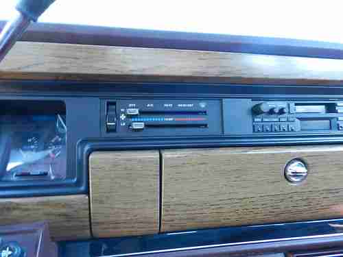 1991 Jeep Grand Wagoneer 'RARE FINAL EDITION' 4X4 Sport Utility 4-Door 5.9L, image 15