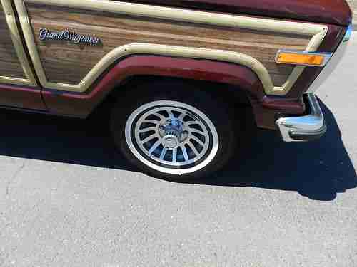 1991 Jeep Grand Wagoneer 'RARE FINAL EDITION' 4X4 Sport Utility 4-Door 5.9L, image 18